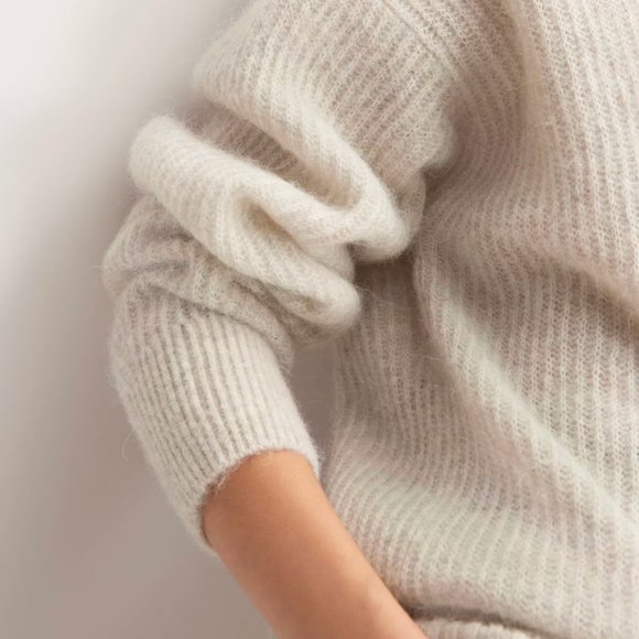 Everlane The Alpaca Crew | XXS | Almond - Picture 3 of 10